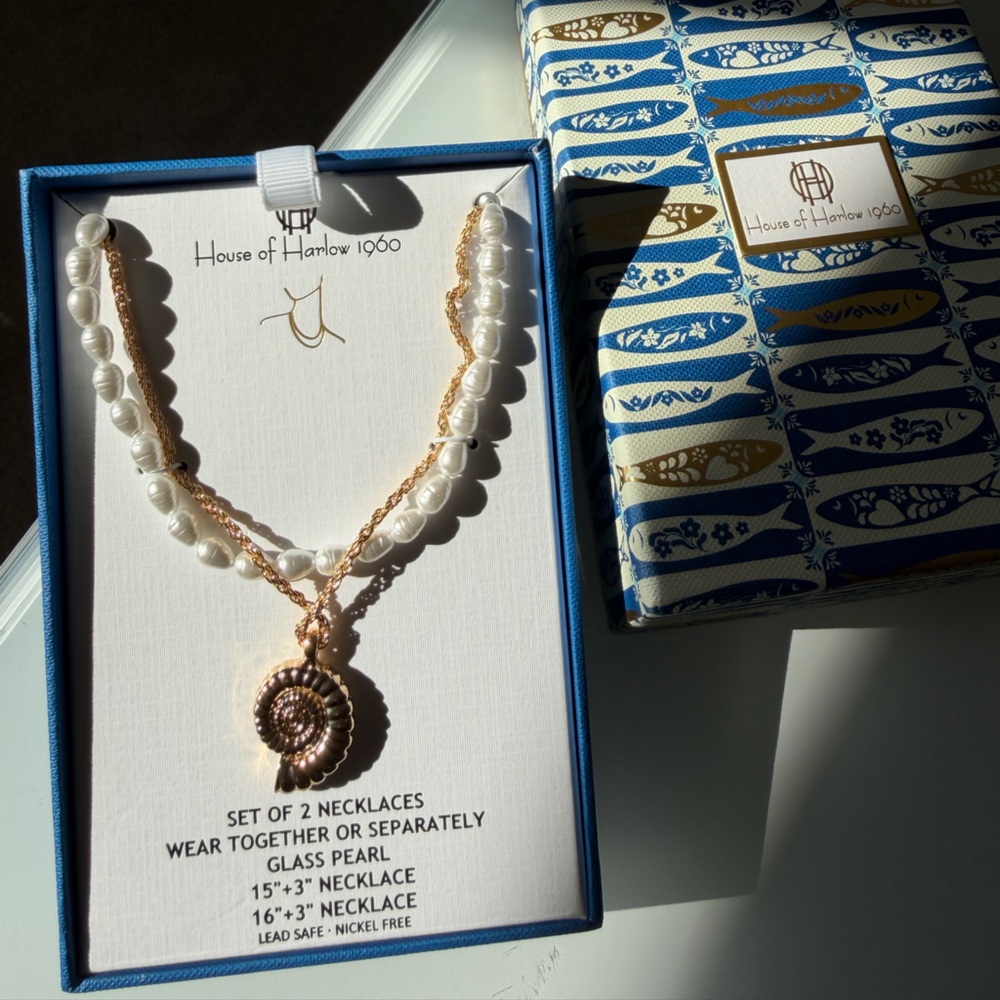Viral House of Harlow 1960 Gold & White Pearl Shell Pendant Necklace Set